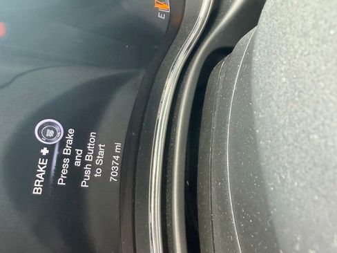 Used 2019 Jeep Grand Cherokee Laredo w/ Laredo X Package AWD/4WD image 8
