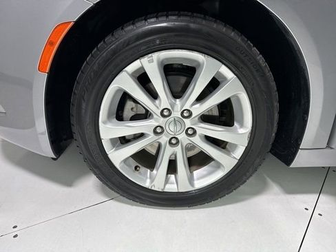 Used 2016 Chrysler 200 Limited image 33
