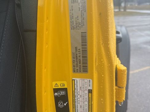 Used 2021 Jeep Wrangler Unlimited Rubicon w/ Cold Weather Group image 19