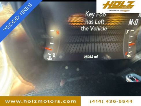 Used 2016 Dodge Challenger R/T Scat Pack w/ Leather Interior Group RWD image 13