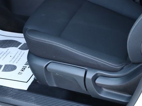 Used 2023 Nissan Rogue S image 14