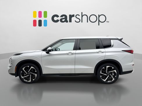 Used 2024 Mitsubishi Outlander SE AWD/4WD image 2