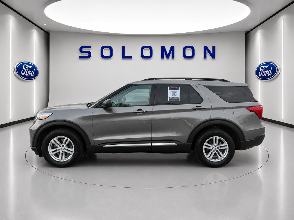 Certified 2024 Ford Explorer XLT w/ Equipment Group 202A AWD/4WD image 8