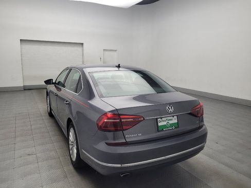Used 2017 Volkswagen Passat 1.8T SE image 5