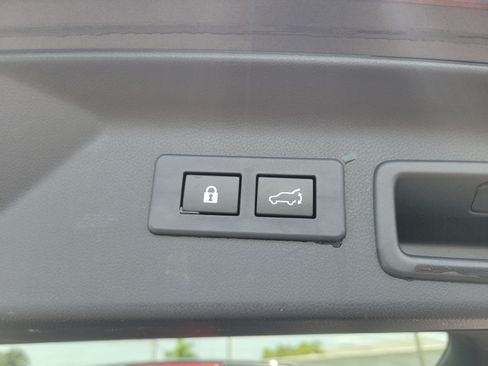 Certified 2025 Subaru Forester Premium AWD/4WD image 10