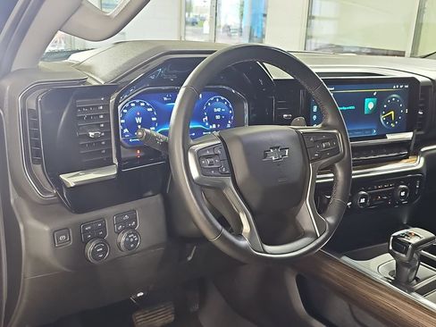 Used 2023 Chevrolet Silverado 1500 RST AWD/4WD image 19