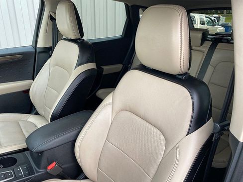 Used 2020 Ford Escape Titanium w/ Titanium Premium Package 2.0 image 22