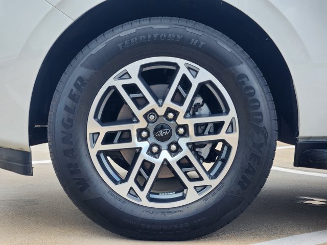 New 2026 Ford Expedition Max Active RWD image 7