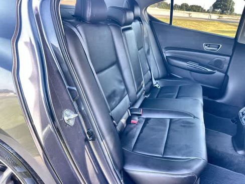 Used 2018 Acura TLX w/ Technology Package FWD image 14