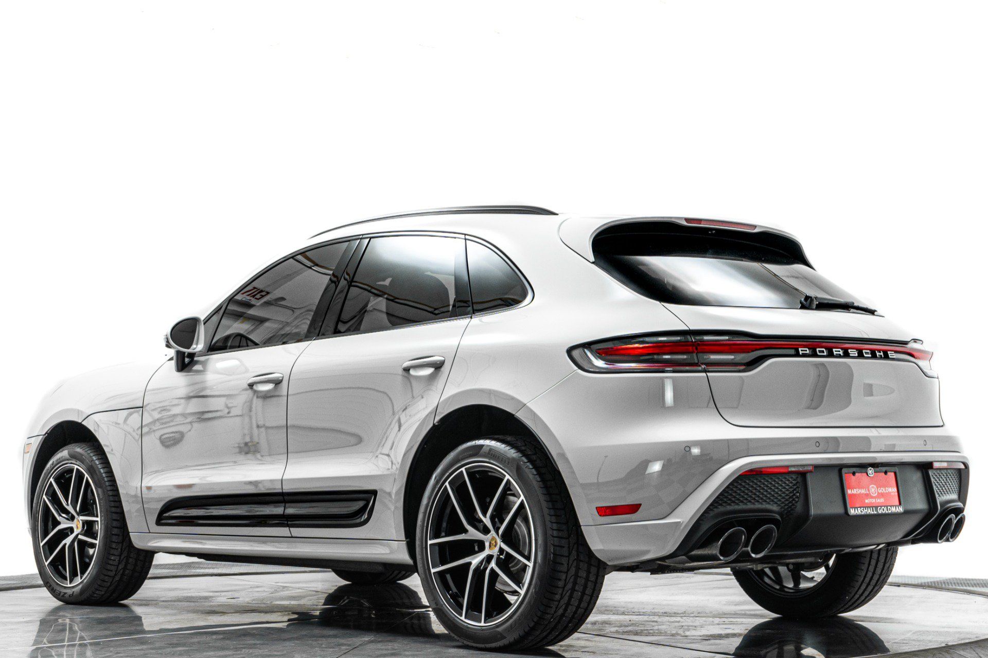 Used 2026 Porsche Macan AWD/4WD image 34