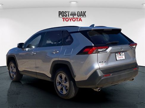 Used 2025 Toyota RAV4 XLE image 5