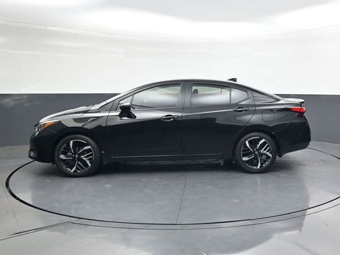 New 2025 Nissan Versa SR w/ Trunk Package image 8