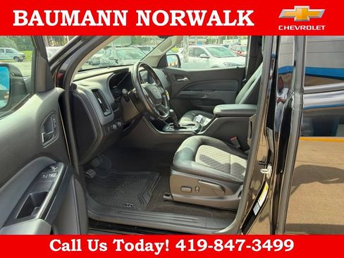 Used 2017 Chevrolet Colorado Z71 AWD/4WD image 34