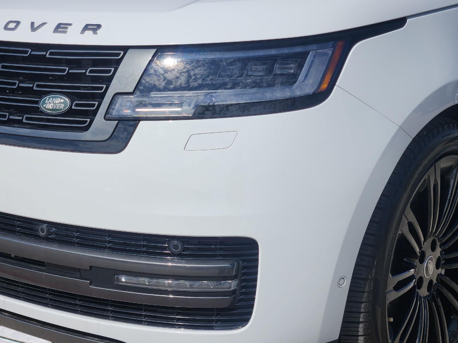 Used 2023 Land Rover Range Rover SE AWD/4WD image 8