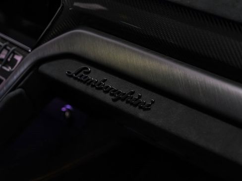 Used 2024 Lamborghini Urus Performante image 31