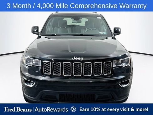 Used 2019 Jeep Grand Cherokee Laredo AWD/4WD image 2
