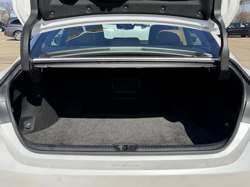 Used 2022 Lexus ES 350 Ultra Luxury w/ Accessory Package 2 image 32