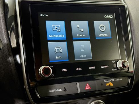 Used 2025 Mitsubishi Outlander Sport LE image 6