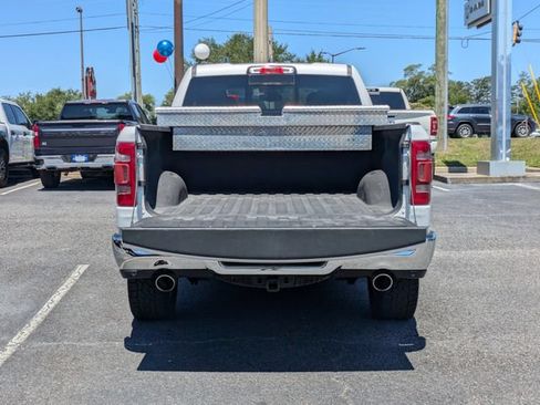 Used 2020 RAM 1500 Laramie AWD/4WD image 14