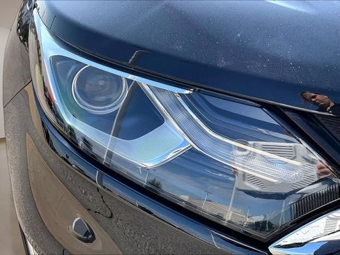 Used 2020 Chevrolet Equinox LS AWD/4WD image 30