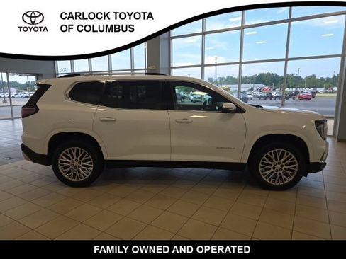 Used 2025 GMC Acadia Denali w/ LPO, All-Weather Package AWD/4WD image 7