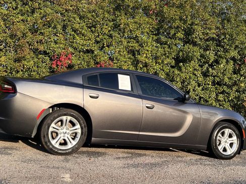Used 2020 Dodge Charger SXT image 8