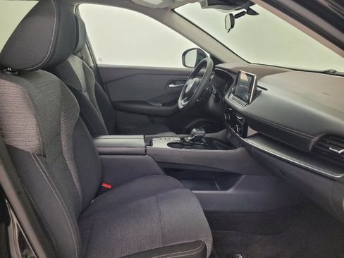 Used 2021 Nissan Rogue SV FWD image 21