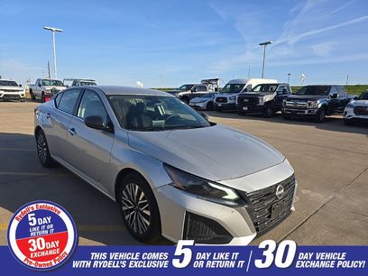Used 2024 Nissan Altima 2.5 SV