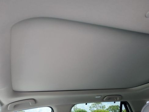 New 2025 Honda Pilot Touring image 18