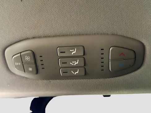 Used 2021 Kia Sedona EX image 25