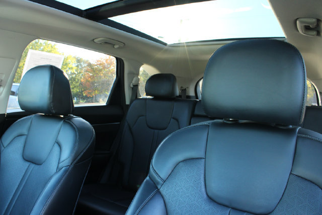Used 2021 Kia Sorento S w/ Panoramic Sunroof Package AWD/4WD image 14