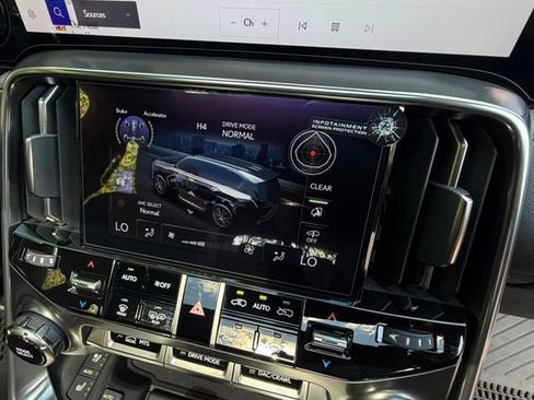 New 2025 Lexus LX 700h F Sport AWD/4WD image 15