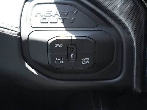 Used 2025 RAM 2500 Limited AWD/4WD image 20