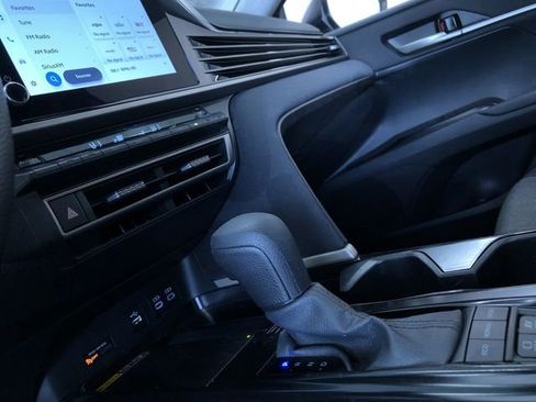 Used 2025 Toyota Camry LE image 30