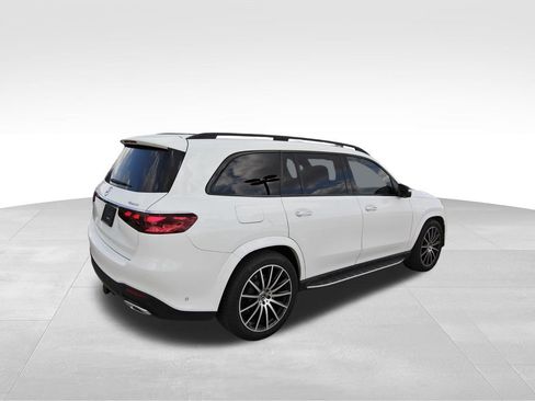 Used 2024 Mercedes-Benz GLS 450 4MATIC image 4