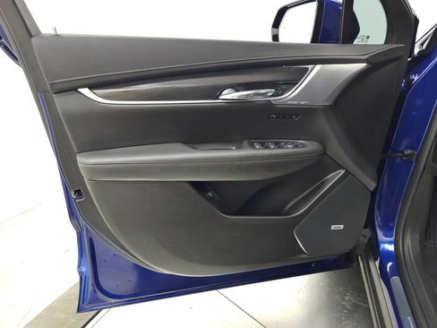 Used 2024 Cadillac XT6 Sport w/ Technology Package AWD/4WD image 18