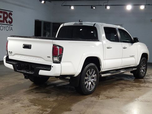 Used 2023 Toyota Tacoma Limited AWD/4WD image 7