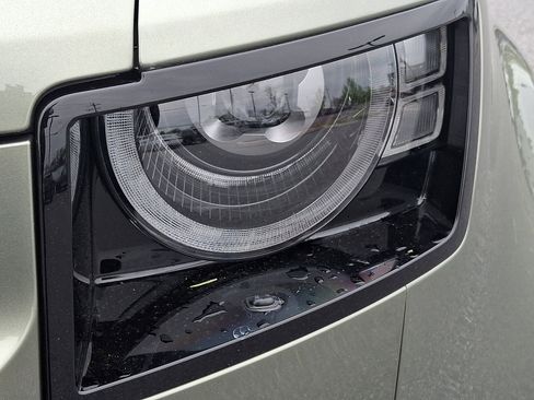Used 2024 Land Rover Defender 110 S AWD/4WD image 9