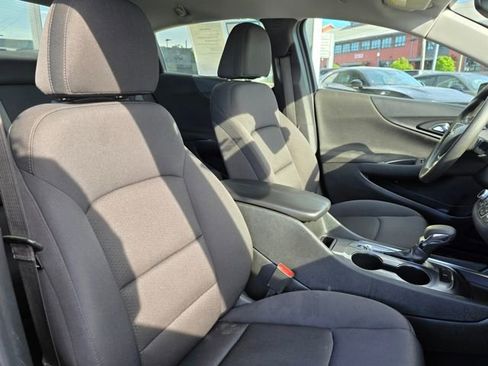 Used 2023 Chevrolet Malibu LT FWD image 40