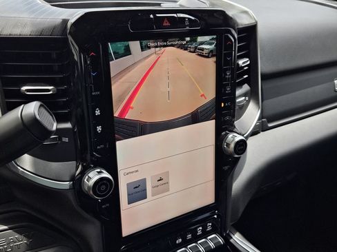 New 2026 RAM 3500 Big Horn AWD/4WD image 17
