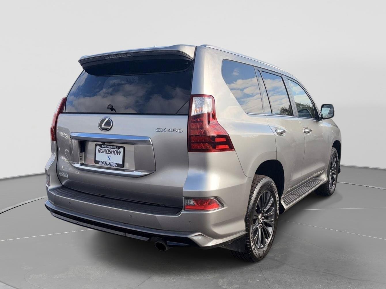 Used 2022 Lexus GX 460 Premium w/ Accessory Package AWD/4WD image 5
