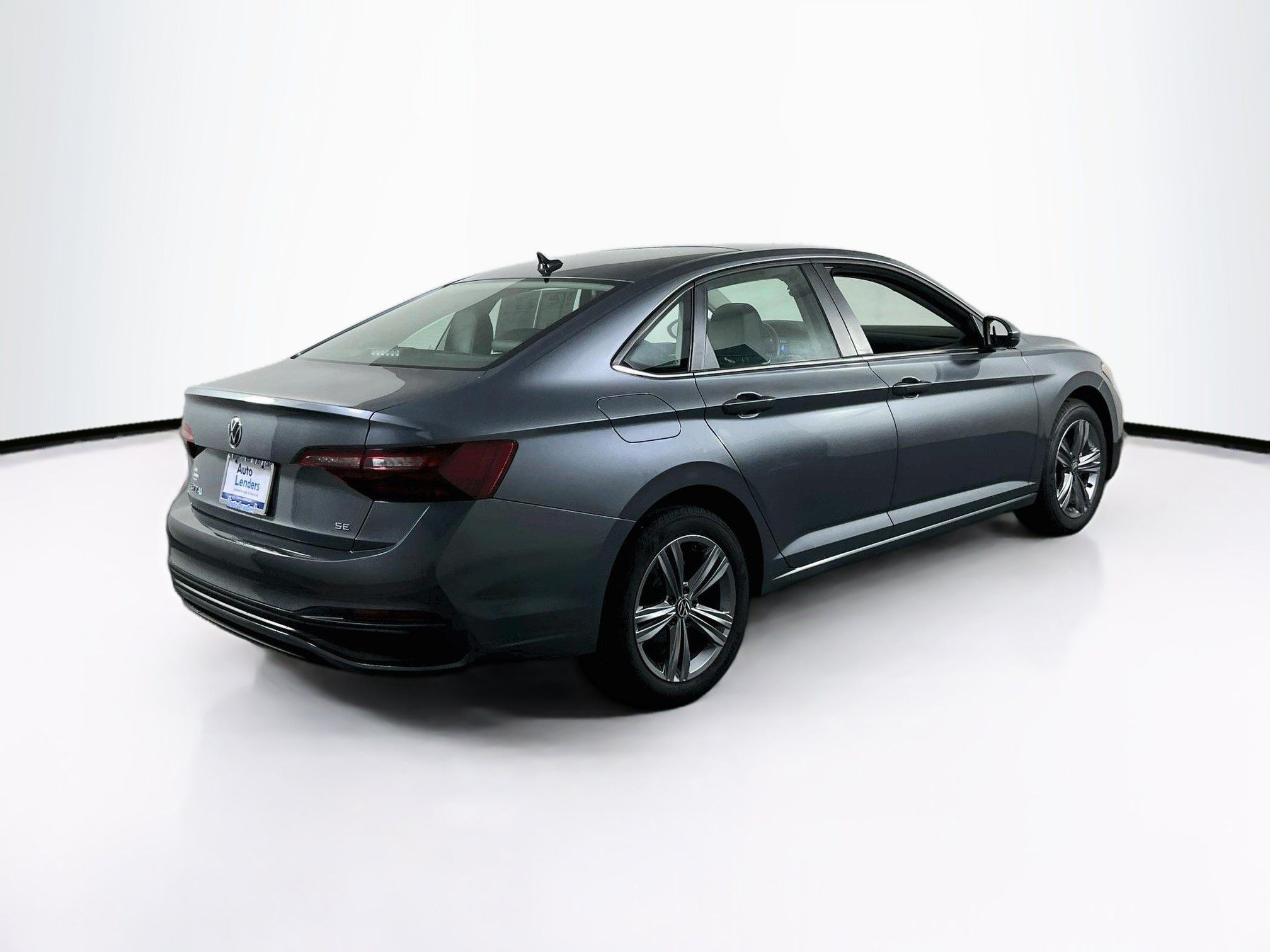 Used 2023 Volkswagen Jetta SE FWD image 5