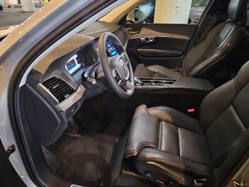 Certified 2023 Volvo XC90 B6 Ultimate w/ Protection Package Premier AWD/4WD image 16