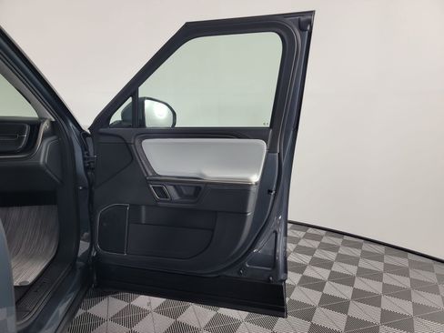 Used 2024 Rivian R1S Adventure AWD/4WD image 18
