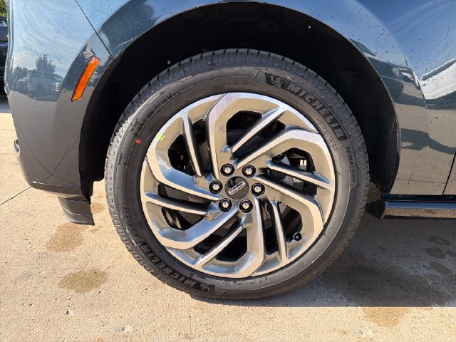 New 2026 Lincoln Navigator L Reserve AWD/4WD image 12