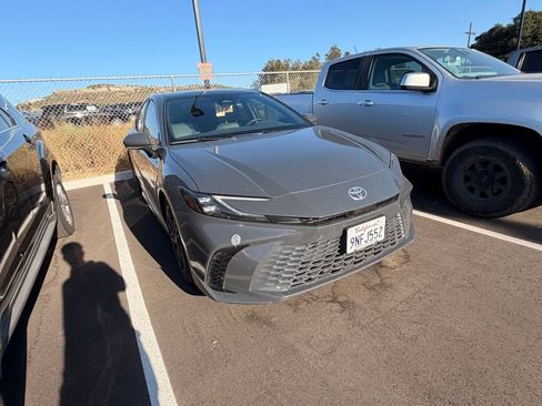 Used 2025 Toyota Camry XSE image 2
