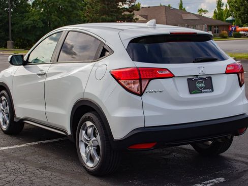 Used 2017 Honda HR-V EX image 7