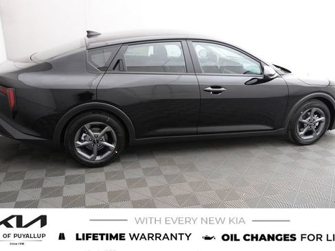 New 2026 Kia K4 FWD image 4