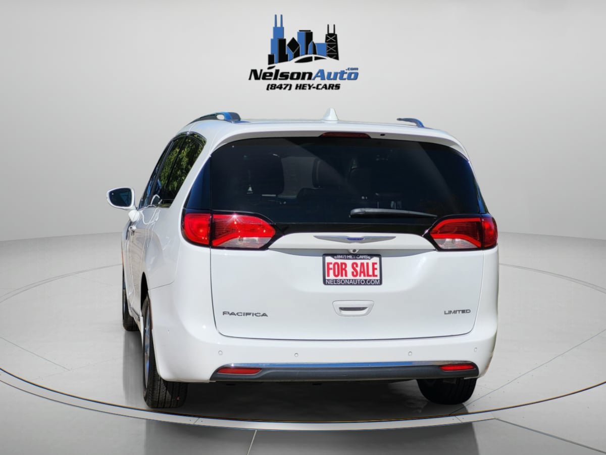 Used 2019 Chrysler Pacifica Limited w/ Advanced Safetytec Group FWD image 7