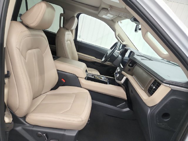 Used 2024 Ford Expedition Limited RWD image 26